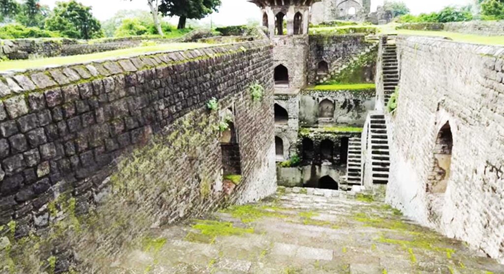 ujala baoli mandu dhar madhya pradesh