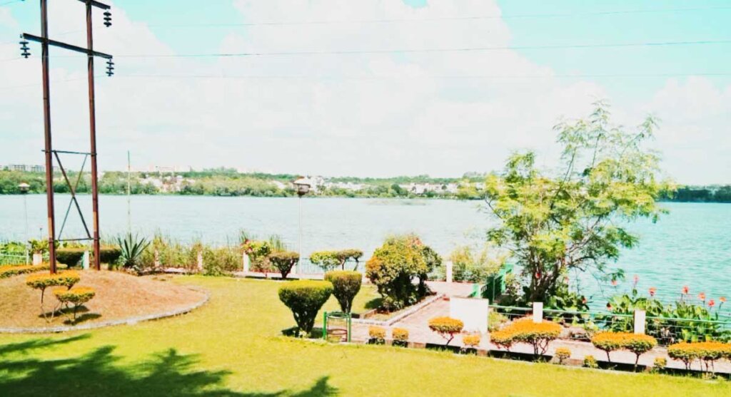bhagwan rishabh dev udyan bhopal india