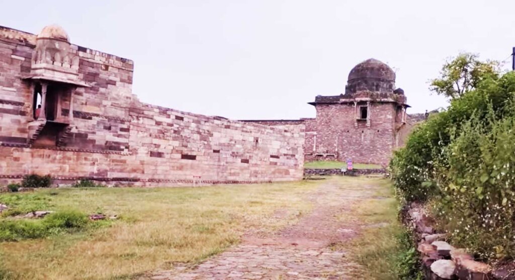 raisen fort mp india