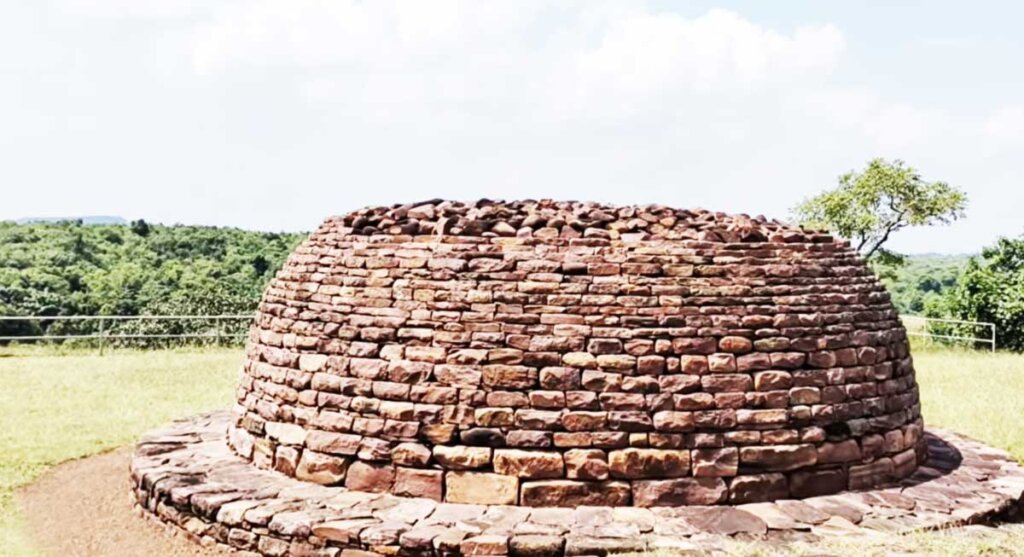 satdhara stupa raisen