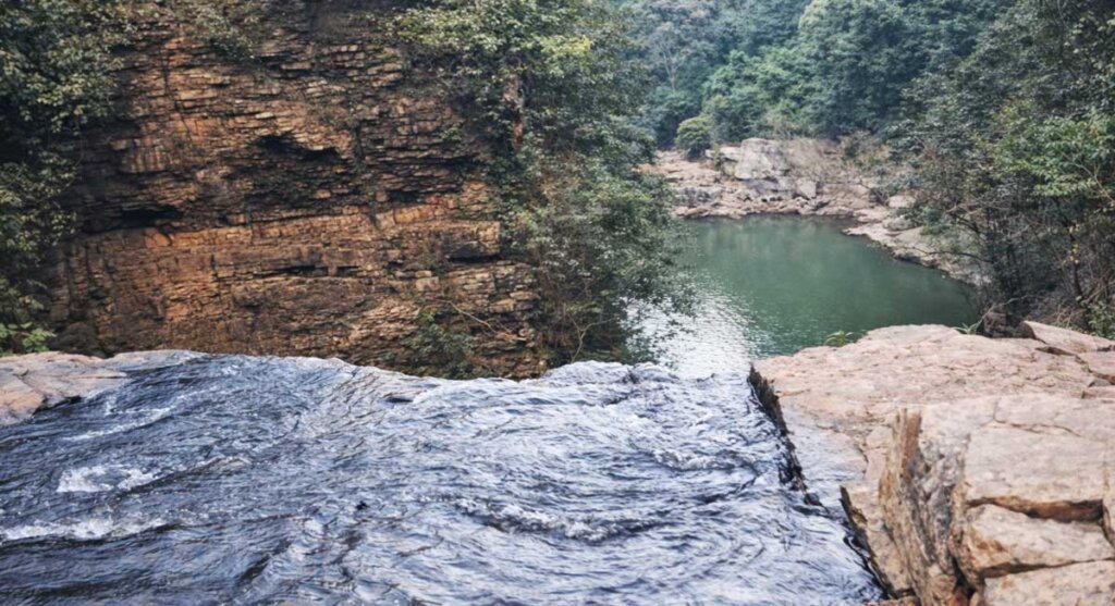 tirathgarh waterfall jagdalpur