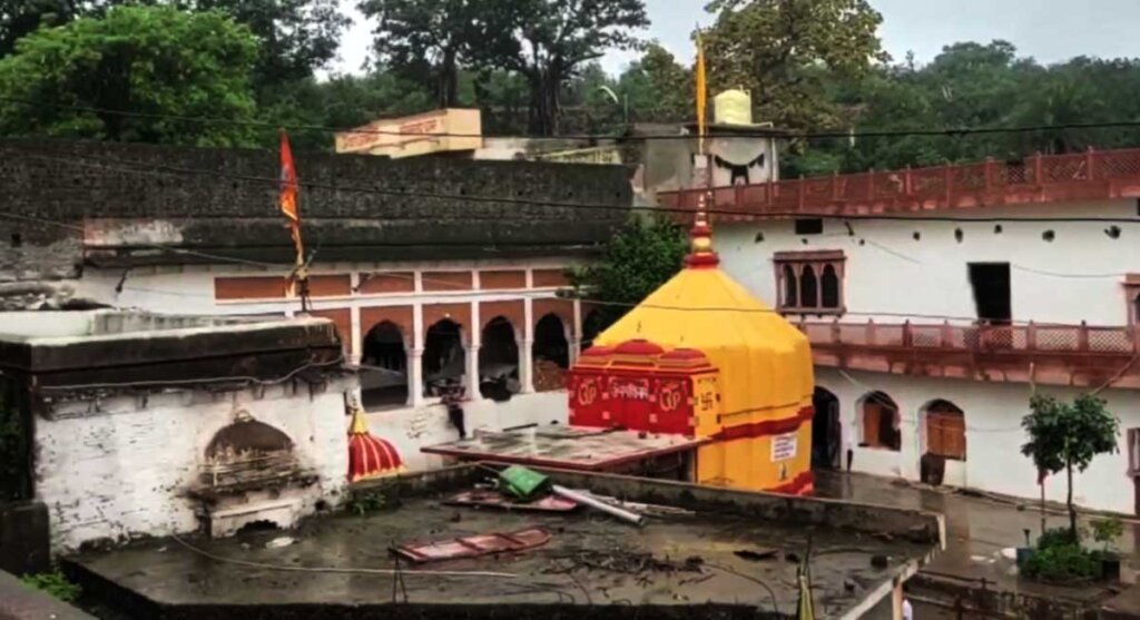 bada mahadev temple narsinghgarh bharat desh