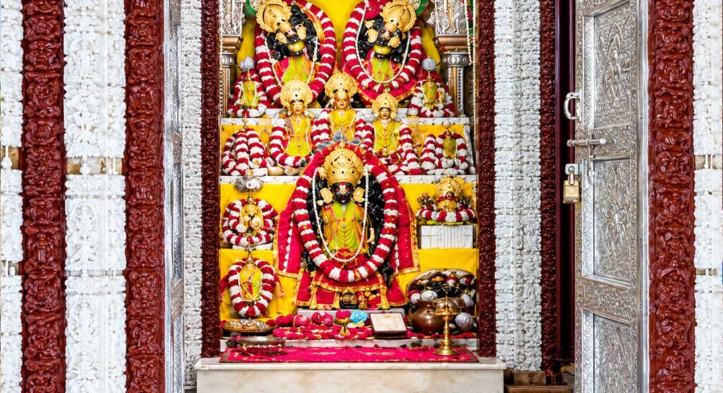 girdhari temple sironj india