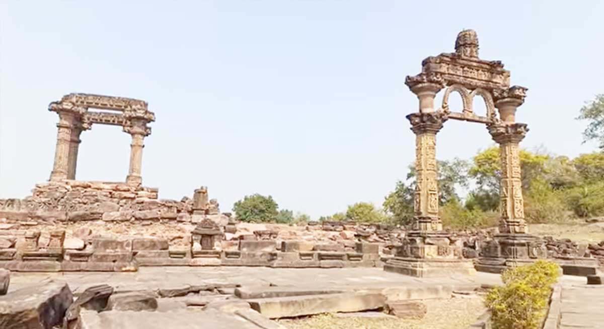 hindola toran vidisha india