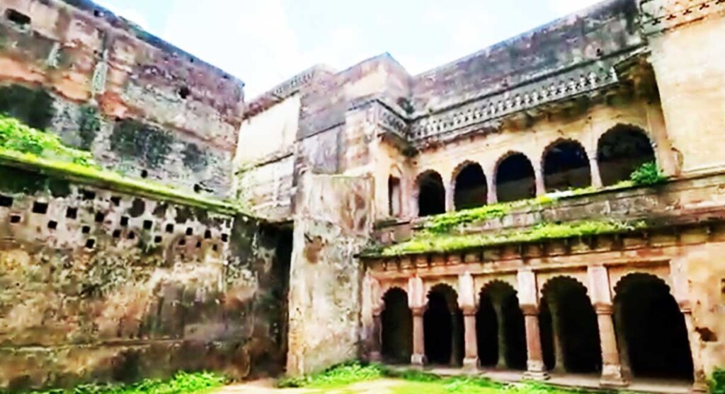 narsinghgarh fort india