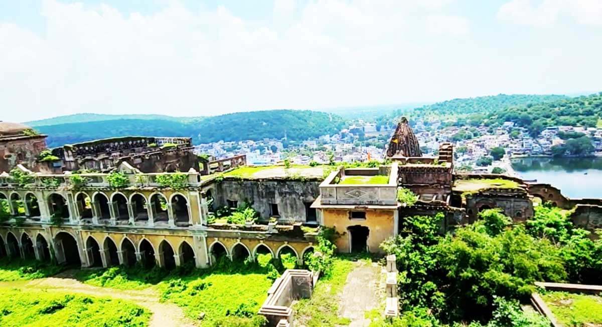 narsinghgarh fort mp india