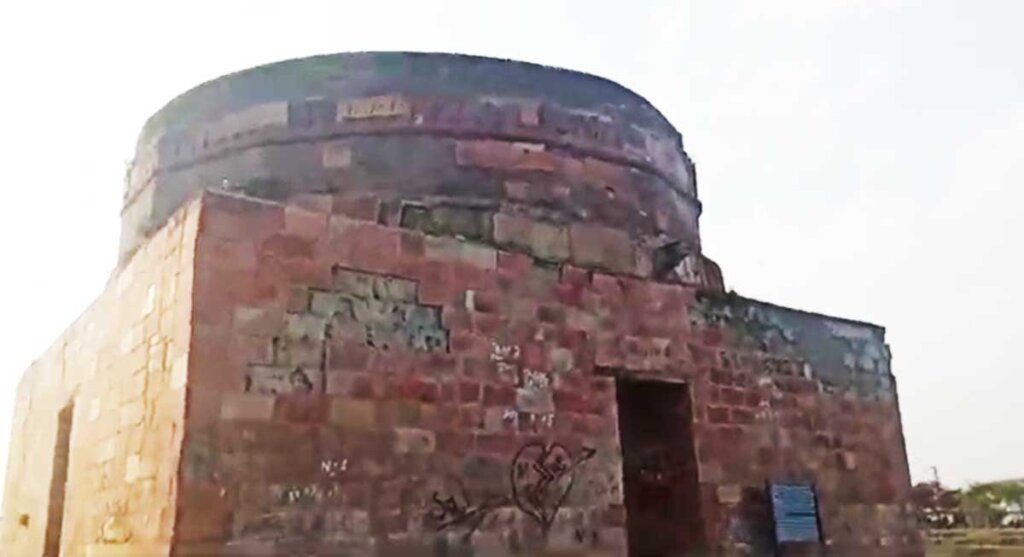 rani roopmati baz bahadur tomb sarangpur rajgarh
