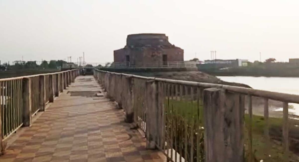 rani roopmati baz bahadur tomb sarangpur rajgarh india