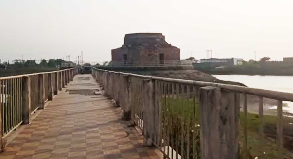 rani roopmati baz bahadur tomb sarangpur rajgarh india