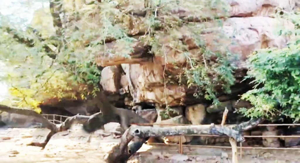 saru maru caves sehore mp bharat